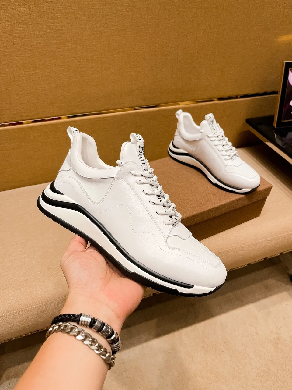 Men's shoes💰 420💰🔥[Dior]🔥High-end brand of men's shoes official website 1:1 latest masterpiece: the upper is made of Italian imported first-layer cowhide with a comfortable and breathable lining➕original non-slip and wear-resistant outsole🔥, making walking more convenient and comfortable! An exclusive new model, a stunning work, a beautiful 1:1 replica [color] compared to the official quality! Create a fashionable personality to set off your uniqueness! A must-have for trendy men! Classic🔥Size: Male 38-44 2⃣️colors available🔥